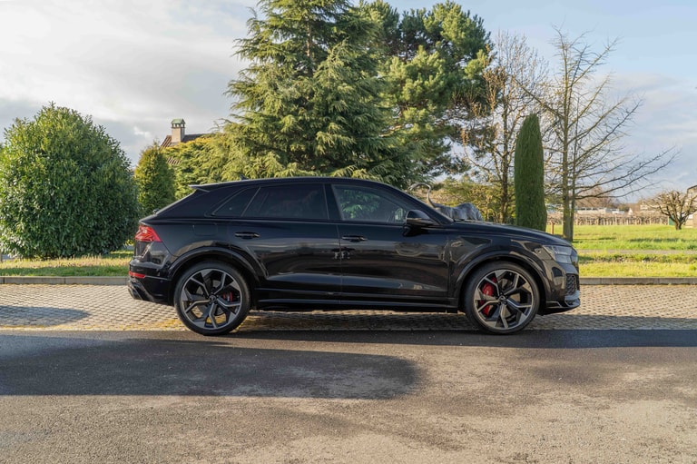 Audi RSQ8