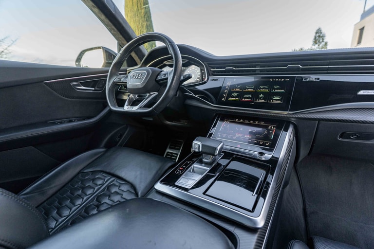 Audi RSQ8