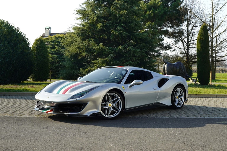 Ferrari 488
