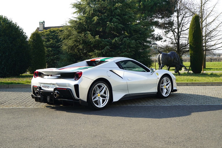 Ferrari 488