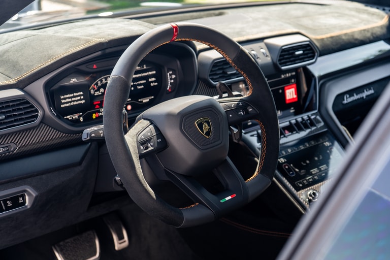 Lamborghini URUS