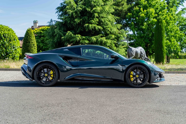 Lotus EMIRA
