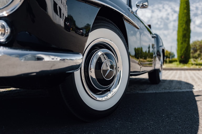 Mercedes-Benz 190
